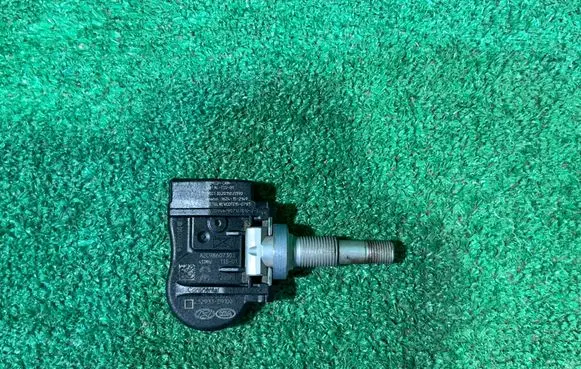 KIA Sportage Tire pressure sensor 52933-D9100