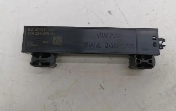 Volkswagen Golf VIII Keyless (KESSY) go control unit/module 5WA962132