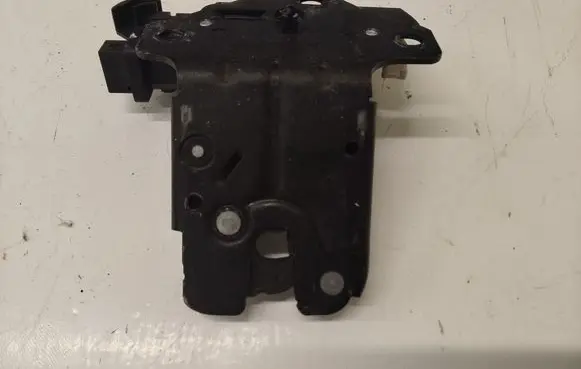 Audi A4 S4 B7 8E 8H Loading door lock 8P4827505