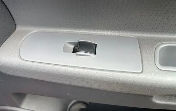 Mitsubishi Colt Electric window control switch 