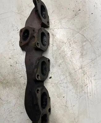 Opel Insignia A Exhaust manifold 55565985 228702815