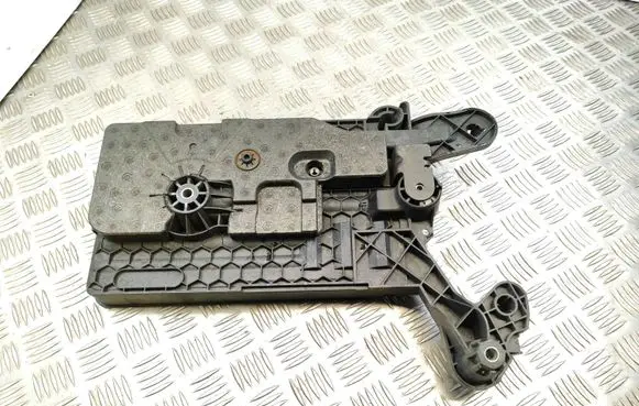 Battery tray