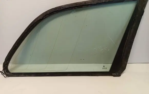 BMW 5 E39 Rear side window 43R00049