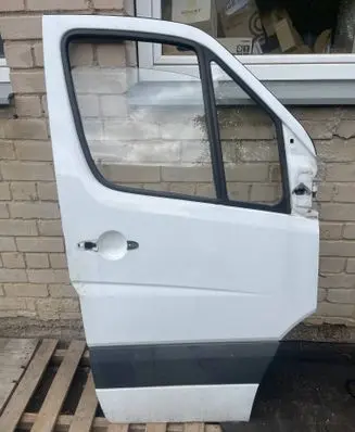 Mercedes-Benz Sprinter W906 Front door A9067200105