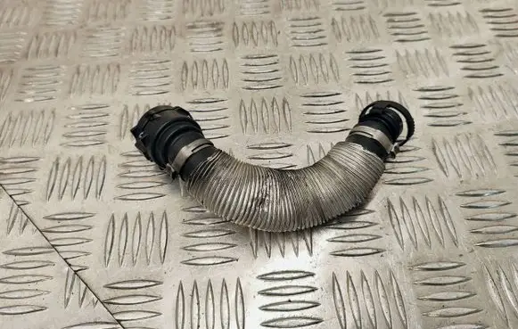 Ford Focus Engine coolant pipe/hose