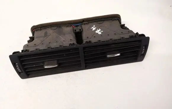Audi A4 S4 B7 8E 8H Dash center air vent grill 8e0820951h