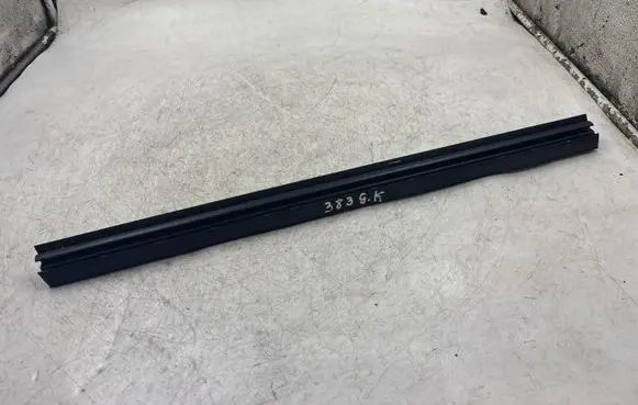 Mitsubishi Lancer X Rear door rubber seal (on body) 