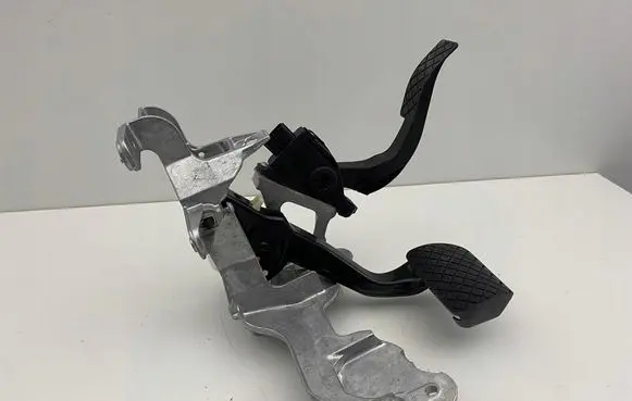 Audi A4 S4 B8 8K Pedal assembly 8K1723523A