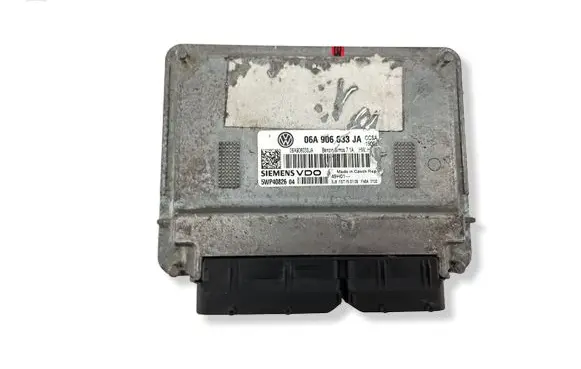 Volkswagen Golf VI Engine control unit/module 06A906033JA 5WP4082604