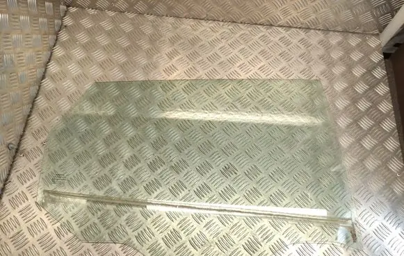 Nissan Pulsar Rear door window glass