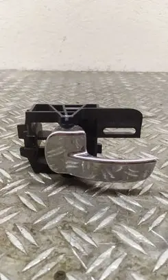Nissan Qashqai Front door interior handle