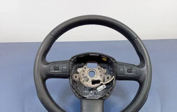 Audi A4 S4 B7 8E 8H Steering wheel 4F0419091BT
