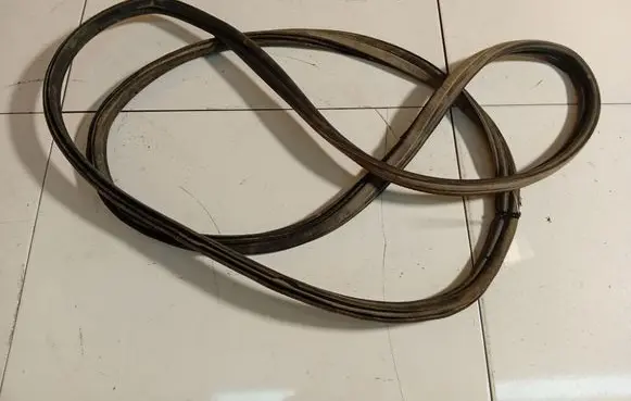 Peugeot 406 Trunk rubber seal (body) 