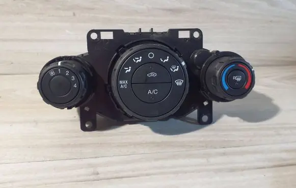 Ford Ecosport Climate control unit CN1519980ED 150610235632