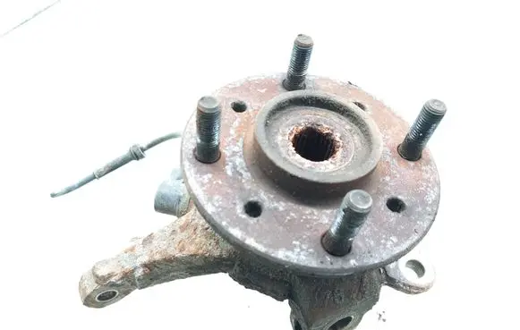 Mitsubishi Space Star Front wheel hub spindle knuckle