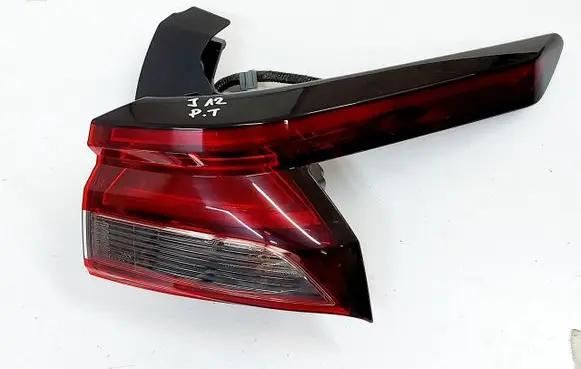 Nissan Qashqai J12 Rear/tail lights 