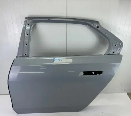 BMW 7 G70 Rear door D156