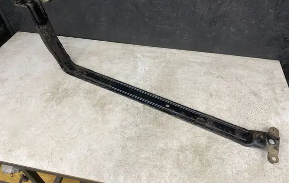 Volvo V70 Fuel tank mounting bracket 