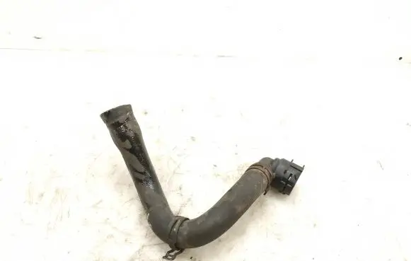 Volkswagen PASSAT B7 Engine coolant pipe/hose