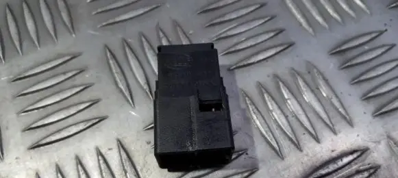 Nissan Almera N16 Other relay 4rd00781404 4rd007814-04