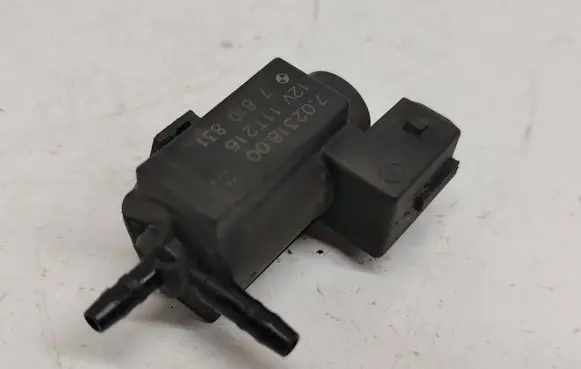 BMW 7 F01 F02 F03 F04 Turbo solenoid valve 7810831 70231800 11747810831