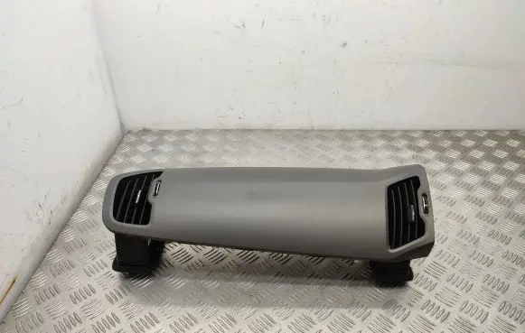KIA Sportage Dashboard center trim panel 847953U010