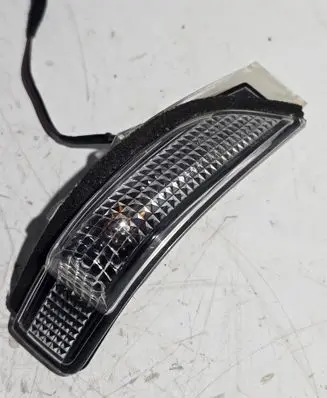 Toyota Auris E180 Mirror indicator light 20496252 20493102