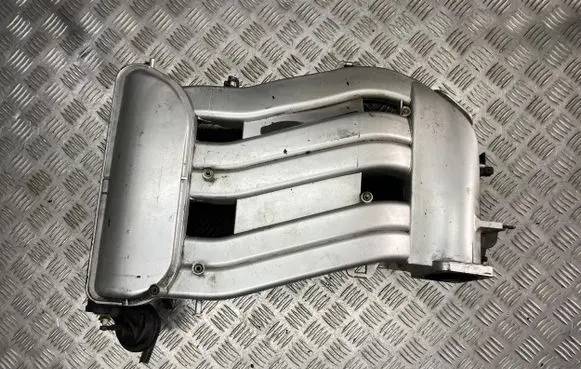 Volkswagen PASSAT B5 Intake manifold 071133203A
