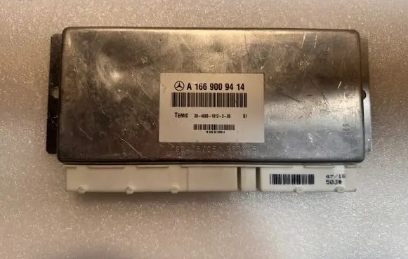 Mercedes-Benz GL X166 Air suspension control unit module (rear) A1669009414