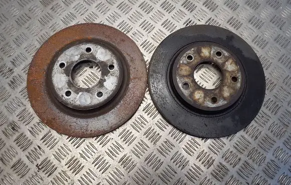 Chrysler Grand Voyager V Rear brake disc