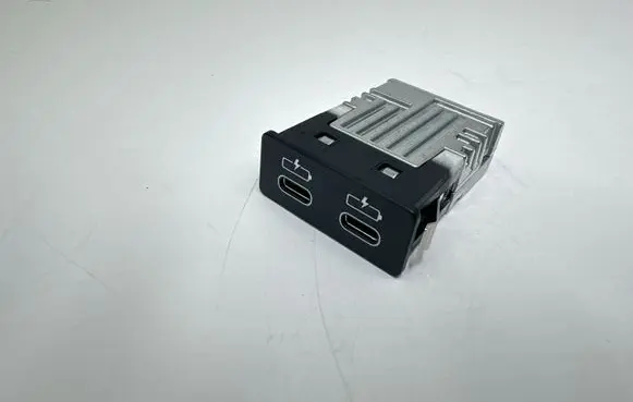 BMW 2 F44 USB socket connector 8711938