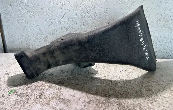 Mitsubishi Space Wagon Air intake duct part MR464999
