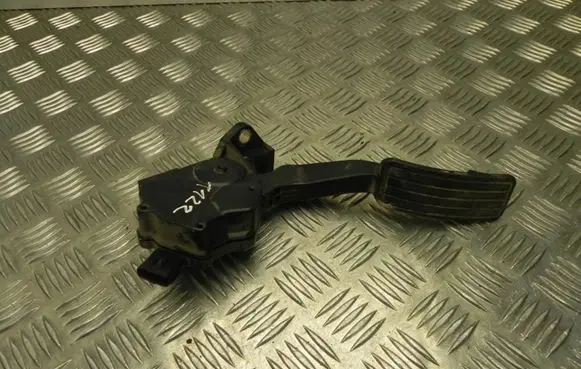 Subaru Legacy Accelerator throttle pedal 36010AG140 T1946