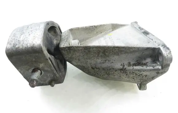 Audi A4 S4 B5 8D Gearbox mounting bracket 8D0399113L