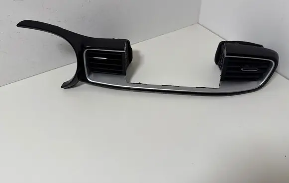 KIA Ceed Dash center air vent grill 97410J7000 84740J7100 97420J7000