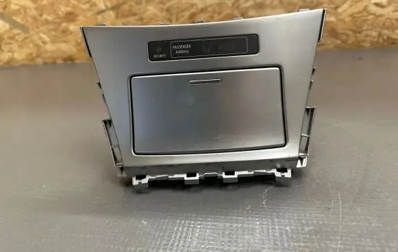 Toyota Avensis T270 Car ashtray 5880405151