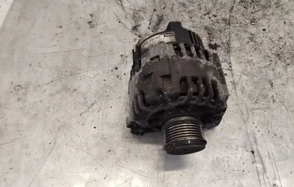 Skoda Octavia Mk2 (1Z) Generator/alternator 038903023S 2542237D