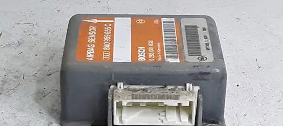 Audi A4 S4 B5 8D Airbag control unit/module 8A0959655C 0285001038 95T26522057