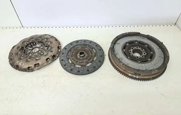 Toyota Avensis T270 Clutch set kit 