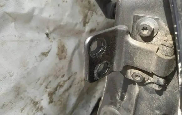 Renault Espace III Rear door lower hinge