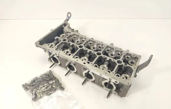 BMW i5 G60 Engine head 1030380 8471348 B47D20B