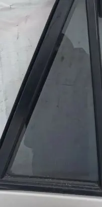 Toyota Corolla Verso E121 Rear vent window glass Pilka
