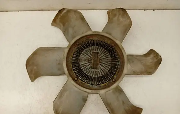 Mitsubishi Pajero Viscous fan clutch ME298542