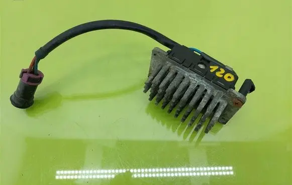 Audi A8 S8 D2 4D Heater blower motor/fan resistor 4A0820521