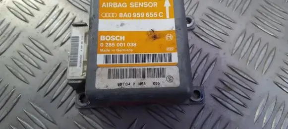Audi A4 S4 B5 8D Airbag control unit/module 8a0959655c 0285001038