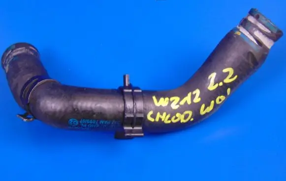 Mercedes-Benz E W212 Engine coolant pipe/hose