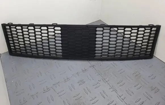BMW 5 F10 F11 Front bumper lower grill 7903901