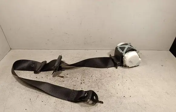 BMW 4 F32 F33 Front seatbelt 34097873