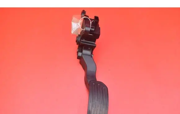 Nissan Micra Accelerator throttle pedal 180021HM0A