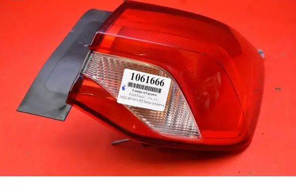 Ford Focus Rear/tail lights JX7B13404CE